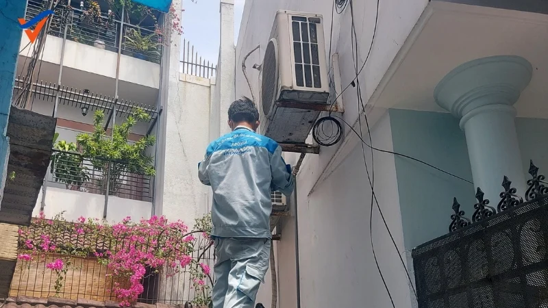 sửa dàn nóng máy lạnh