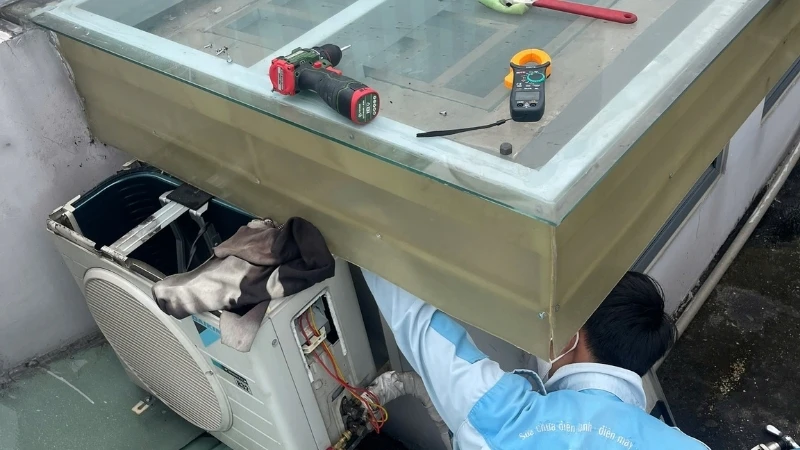 Sửa chữa và thay thế linh kiện mọi loại máy lạnh tại TPHCM