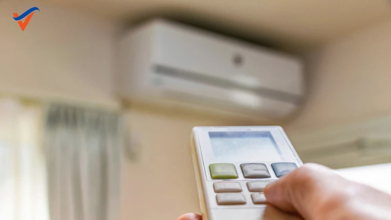 Máy lạnh chạy một lúc rồi tắt sau đó chạy lại